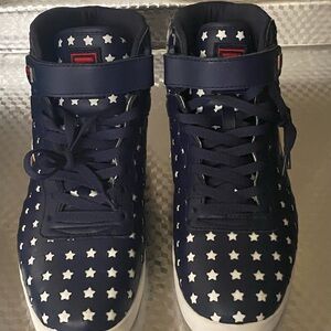 2014 Fila navy and white stars trainers